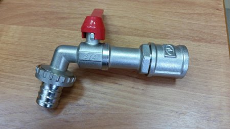 Кран с носиком для бака 3/4 Лавита