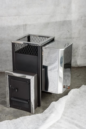 Печь для бани Радуга ПБ 10 с навесным баком 30 л, справа в комплекте